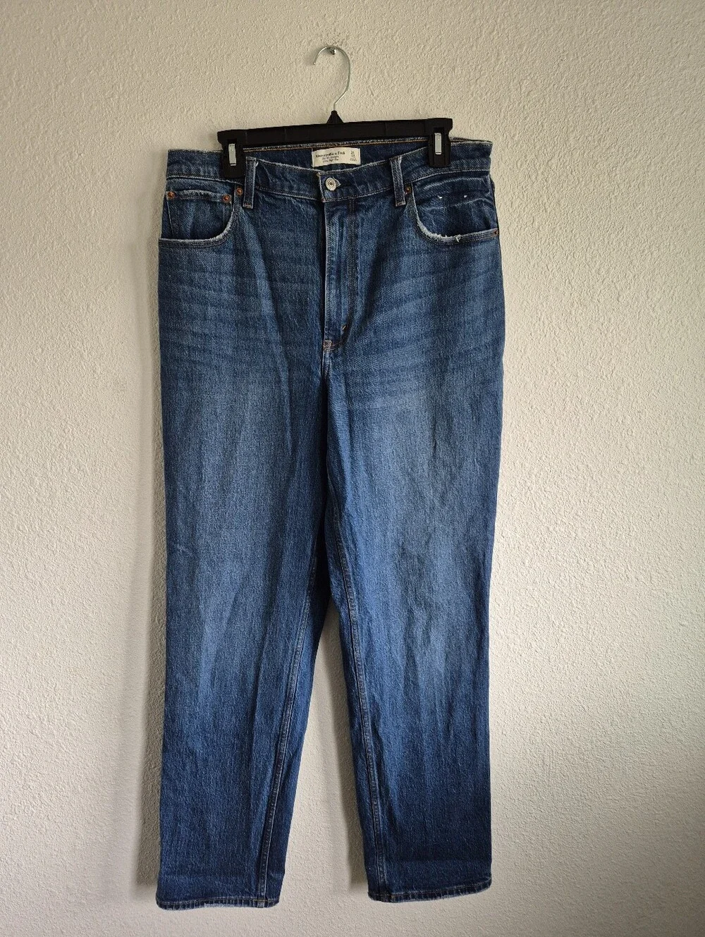 Abercrombie & Fitch The 90s Straight Ultra High Rise Jeans Womens Size 31/12L - Picture 4 of 10